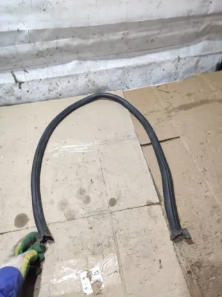  Уплотнитель капота Volkswagen Passat B5 Арт 94155951, вид 1