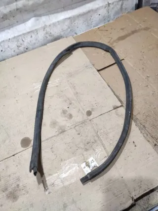  Уплотнитель капота Volkswagen Passat B5 Арт 94155957, вид 4