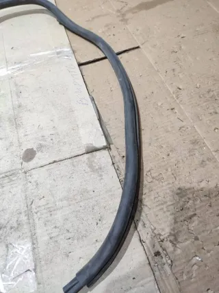  Уплотнитель капота Volkswagen Passat B5 Арт 94155957, вид 2