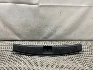 101082100C Накладка замка багажника Tesla model S Арт 24636, вид 6