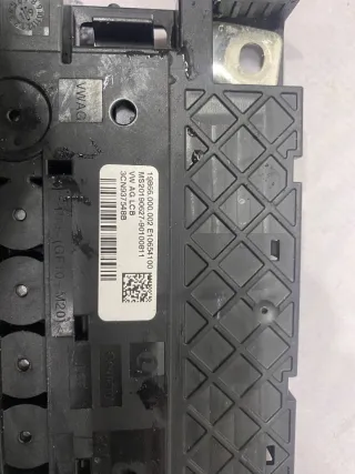 3CN937548B Блок предохранителей Volkswagen Teramont Арт VR145-354, вид 3