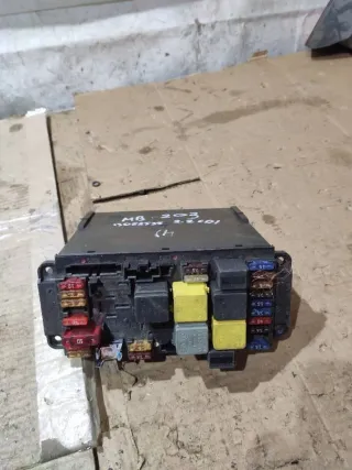 2035452801 Блок предохранителей Mercedes C W203 Арт 94188952, вид 1