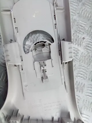 9683135277 Обшивка стойки центральной правой (накладка) Peugeot 5008 Арт 94209634, вид 9