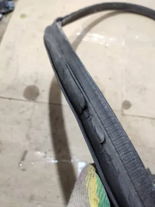  Уплотнитель капота Audi 100 C4 Арт 94215103, вид 4