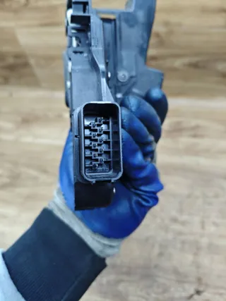 6W8A-21813-AD замок двери передней левой Land Rover Evoque 1 Арт 95326, вид 6