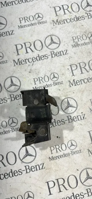 A2198800060 Замок капота Mercedes C W203 Арт 100060, вид 2