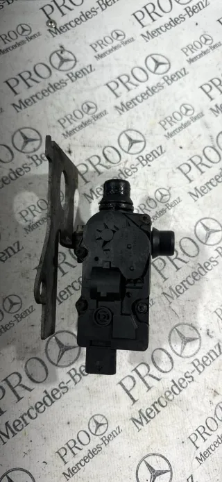 A0005003040 клапан системы охлаждения Mercedes C W205 Арт 18077, вид 2