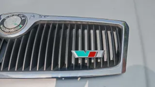 1Z0853668 Решетка капота Skoda Octavia A5 Арт 94286938, вид 3