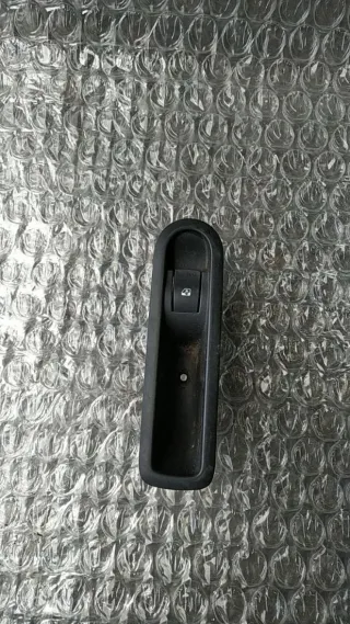  Кнопка стеклоподъемника заднего правого  Renault Scenic 2 Арт V186-61, вид 1