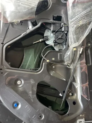 13350759 Стеклоподъемник правый передний Opel Astra J Арт 94304398, вид 1