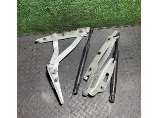 8e5827302g Петля крышки багажника Audi A4 B7 Арт 57919, вид 1
