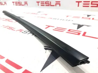 1080681-00-B Молдинг двери передней левой Tesla model 3 Арт 99476447, вид 4