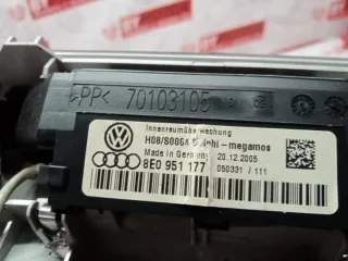 8E0951177 плафон Audi A4 B7 Арт 3659, вид 3