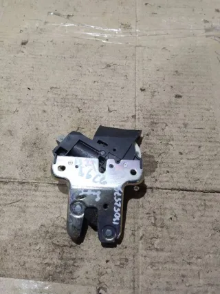  Замок крышки багажника Audi A6 C6 (S6,RS6) Арт 94322384
