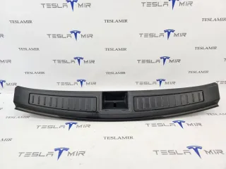 1010824-01 Отделка багажника (пластик) под замок Tesla model S Арт 31723_1, вид 1