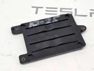 1128492-00,1118619-00 радар Tesla model S Арт 31713_1, вид 1