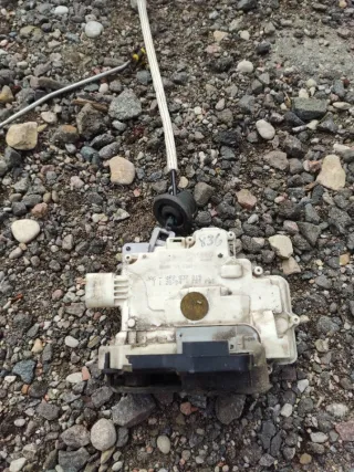  Замок двери передней левой Audi A6 C6 (S6,RS6) Арт 94341080, вид 1