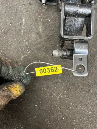 31298103 Петля крышки багажника Volvo XC70 3 Арт 00362, вид 2