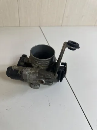 7700861679D,7700872188 Дроссельная заслонка Renault Scenic 1 Арт 94357703, вид 1
