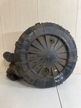 026129607 Корпус воздушного фильтра Audi 80 B3 Арт 94366389, вид 1