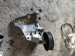  Кронштейн генератора Opel Zafira A Арт 94366761