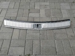 7P0863459E7ZN, 7P0863459E Накладка замка багажника Porsche Cayenne 958 Арт MK94367617, вид 1