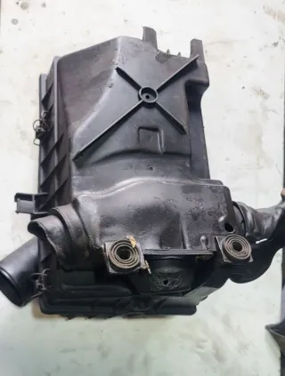 357129607 Корпус воздушного фильтра Volkswagen Passat B3 Арт 94371185, вид 4