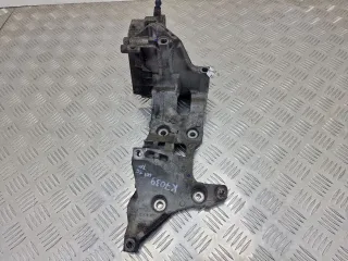 04l903143b Кронштейн Skoda Octavia A7 Арт 008127, вид 1