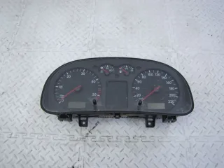 1035100002 Щиток приборов (приборная панель) Volkswagen Golf 4 Арт 94384194, вид 1