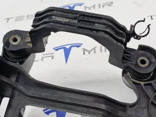 1064674-00,1060855-00 кронштейн компрессора пневмоподвески Tesla model S Арт 31818, вид 6