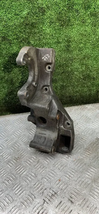 7700272975 Кронштейн компрессора кондиционера Renault Megane 1 Арт 96462, вид 1