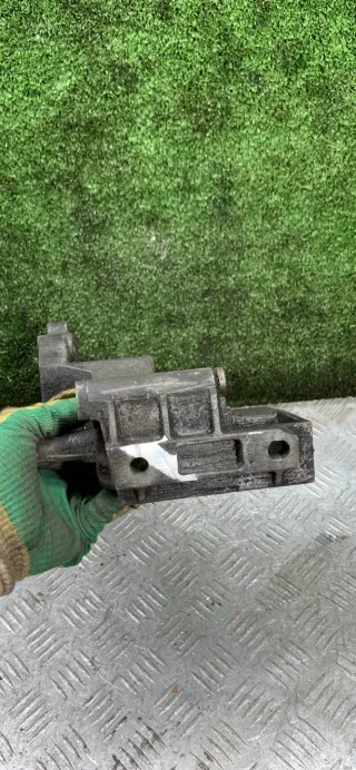 7700272975 Кронштейн компрессора кондиционера Renault Megane 1 Арт 96462, вид 6