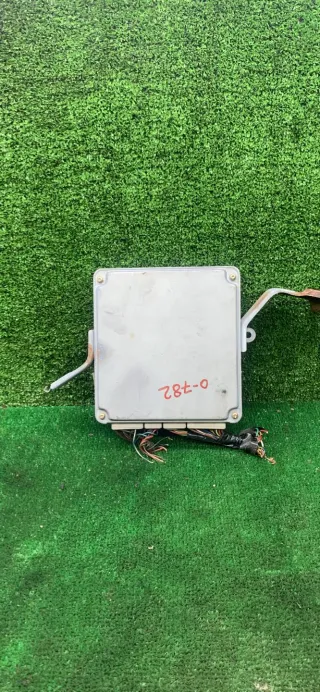 1758002650,8966105311 Блок управления двигателем Toyota Avensis 1 Арт 96367, вид 4