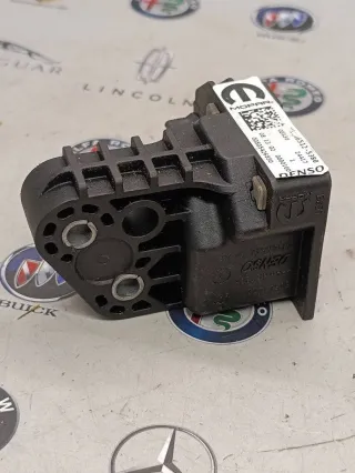 00505426850 Крепление кассеты радиаторов правое верхнее Alfa Romeo Stelvio Арт 5822-761-1, вид 2
