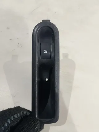  Кнопка стеклоподъемника заднего левого Renault Scenic 2 Арт 94400269, вид 1