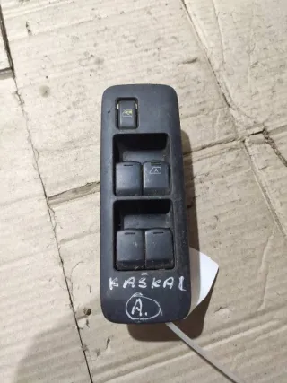  Блок управления стеклоподъемниками Nissan Qashqai 1  Арт 94401523