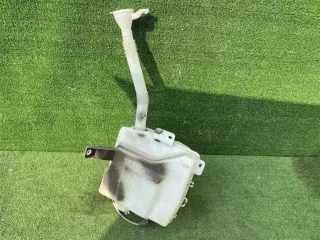 8260A395 бачок омывателя лобового стекла Mitsubishi ASX Арт 2T72564, вид 1