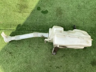 8260A395 бачок омывателя лобового стекла Mitsubishi ASX Арт 2T72564, вид 3