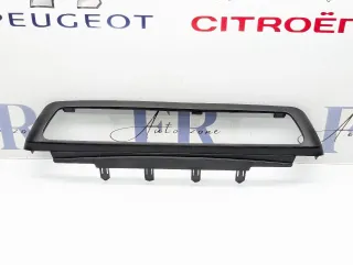 9816553577 Накладка декоративная на торпедо Opel Combo E Арт W365608, вид 1