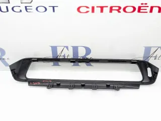 9816553577 Накладка декоративная на торпедо Opel Combo E Арт W365608, вид 5