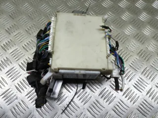 827300KB70 Блок предохранителей Toyota Hilux 8 Арт 214071, вид 3