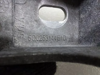 5Q0253144E Кронштейн глушителя Volkswagen Golf 8 Арт ST257474, вид 6