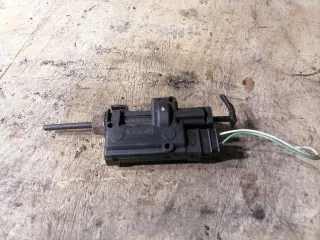 8200305732 Активатор замка крышки топливного бака Renault Scenic 2 Арт 13864, вид 1