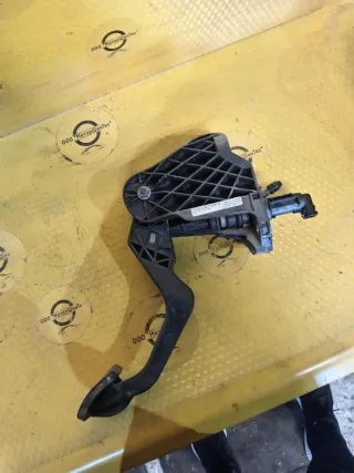 1T1721059DC Педаль сцепления Volkswagen Caddy 3 Арт 94434075, вид 1