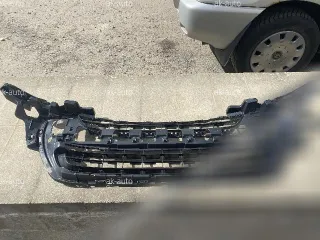 30811102 Заглушка (решетка) в бампер передний Peugeot 308 1 Арт 105833494, вид 2