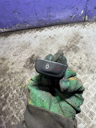  Кнопка центрального замка Renault Scenic 1 Арт 94447228, вид 1