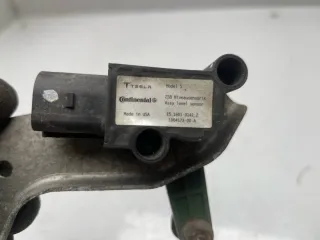 R,100417300A датчик положения кузова Tesla model S Арт 100171, вид 3