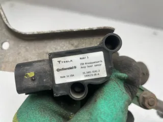 L,100417300A датчик положения кузова Tesla model S Арт 100170, вид 1