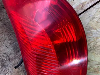 96820763XT,25950108 Фонарь задний левый Peugeot 308 1 Арт 94462278, вид 3