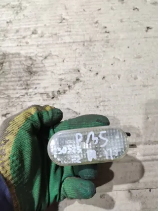  Повторитель передний правый Volkswagen Passat B5 Арт 94462325, вид 1